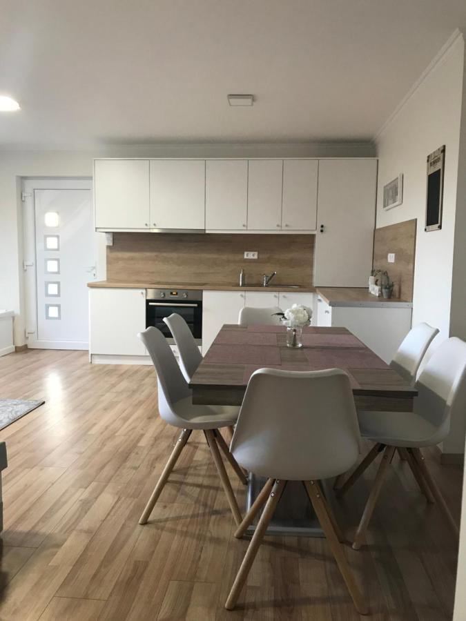 Villa Relax KomfortLak Gárdony Eksteriør billede